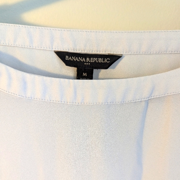 Banana Republic Light Grey Short Sleeve Blouse Women's Size Medium - Picture 2 of 6